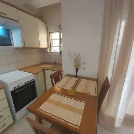 Διαμέρισμα Captivating 1-bed In Kallithea